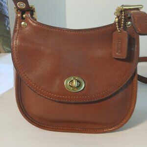 Coach, vintage Tan crossbody bag.